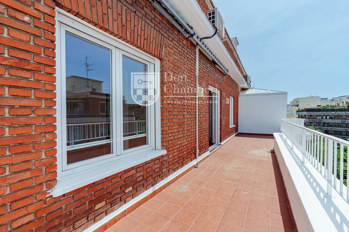 2 makuuhuone Asunto vuokrattavana paikassa Madrid kaupunki - 2 700 € (Ref: 9800311)