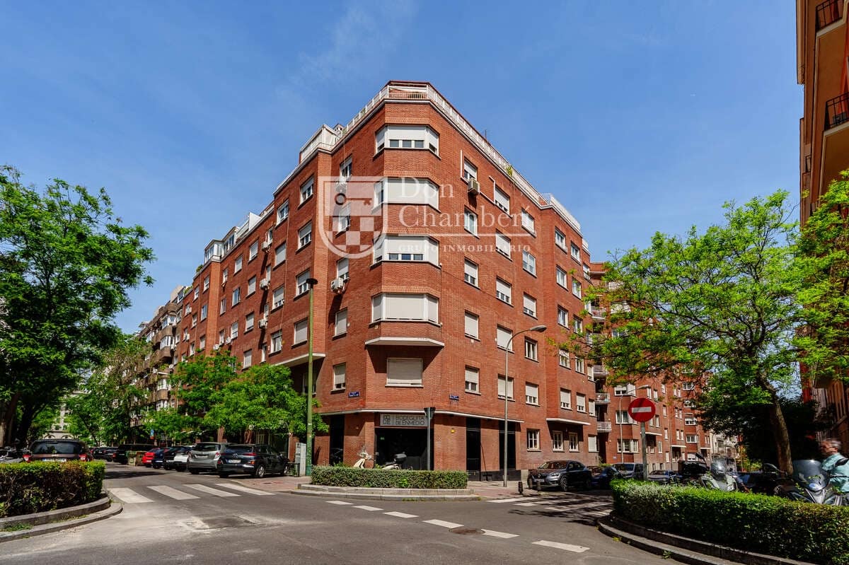 2 makuuhuone Asunto vuokrattavana paikassa Madrid kaupunki - 2 700 € (Ref: 9800311)