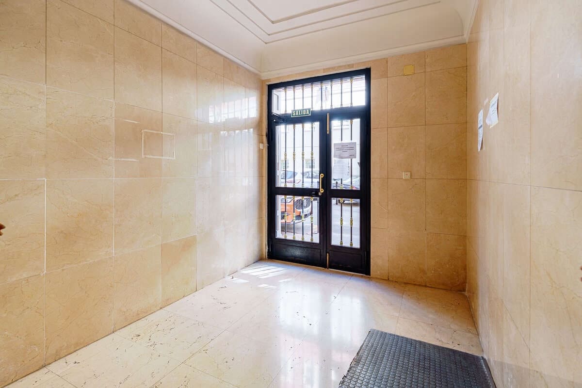 3 bedroom Flat for sale in Madrid city with garage - € 690,000 (Ref: 9805938)