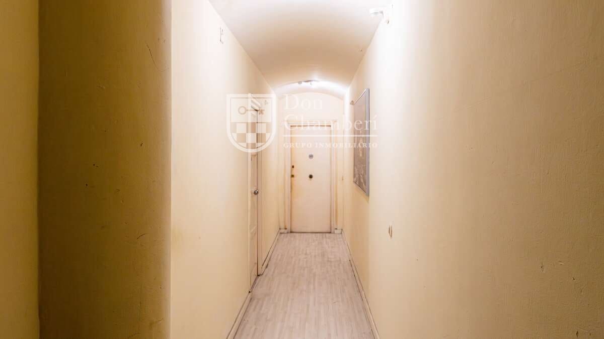2 bedroom Flat for sale in Madrid city - € 392,716 (Ref: 9811048)