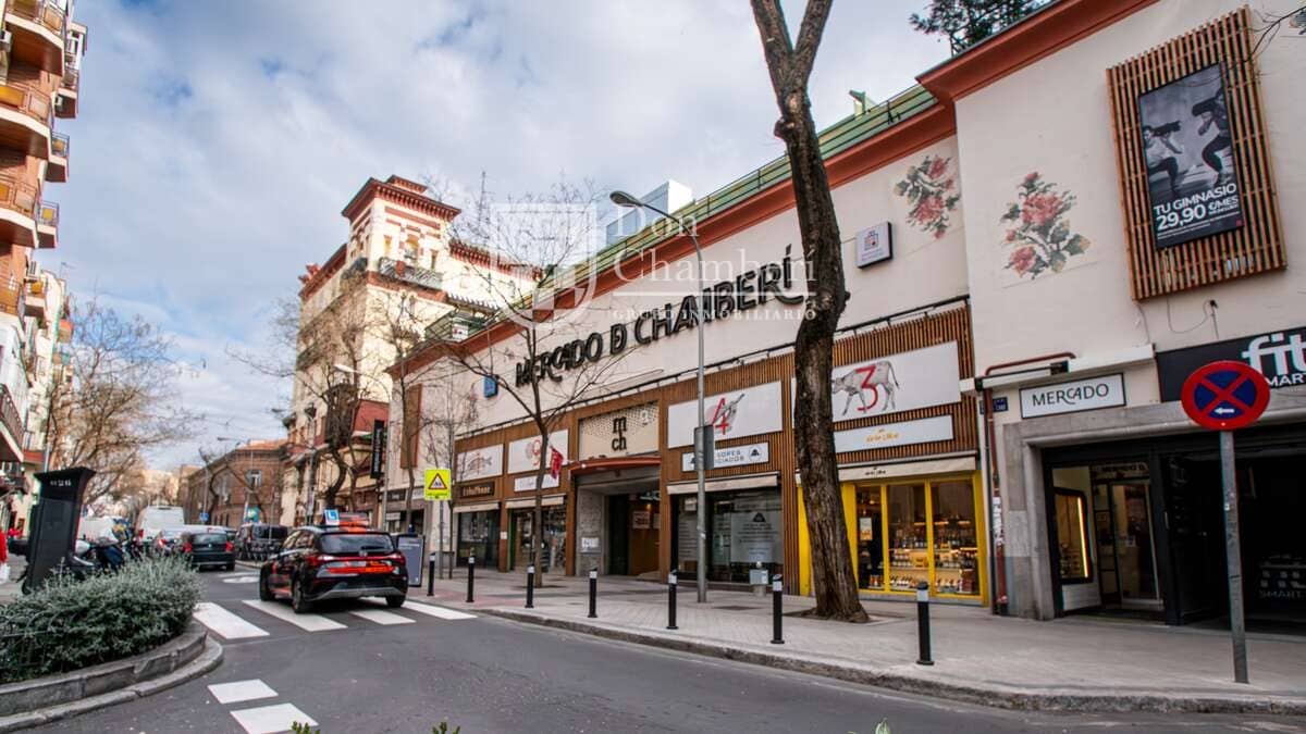 2 bedroom Flat for sale in Madrid city - € 392,716 (Ref: 9811048)
