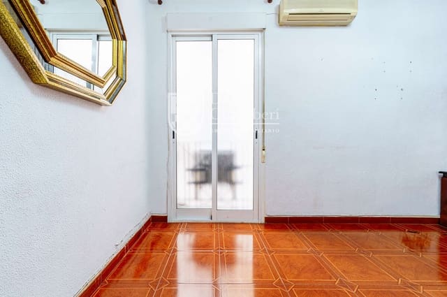 3 slaapkamer Flat te koop in Chamberí, Madrid stad - € 475.000 (Ref: 9813633)