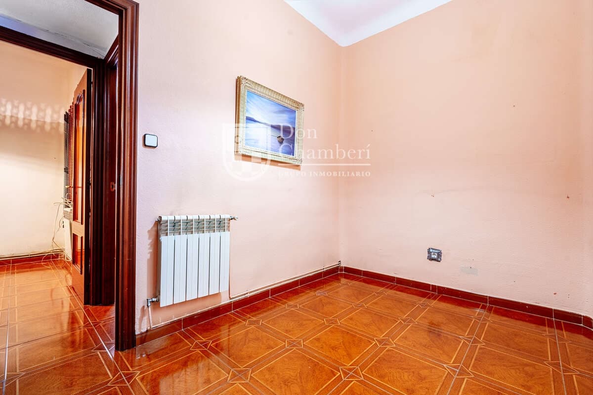 3 slaapkamer Flat te koop in Madrid stad - € 475.000 (Ref: 9813633)