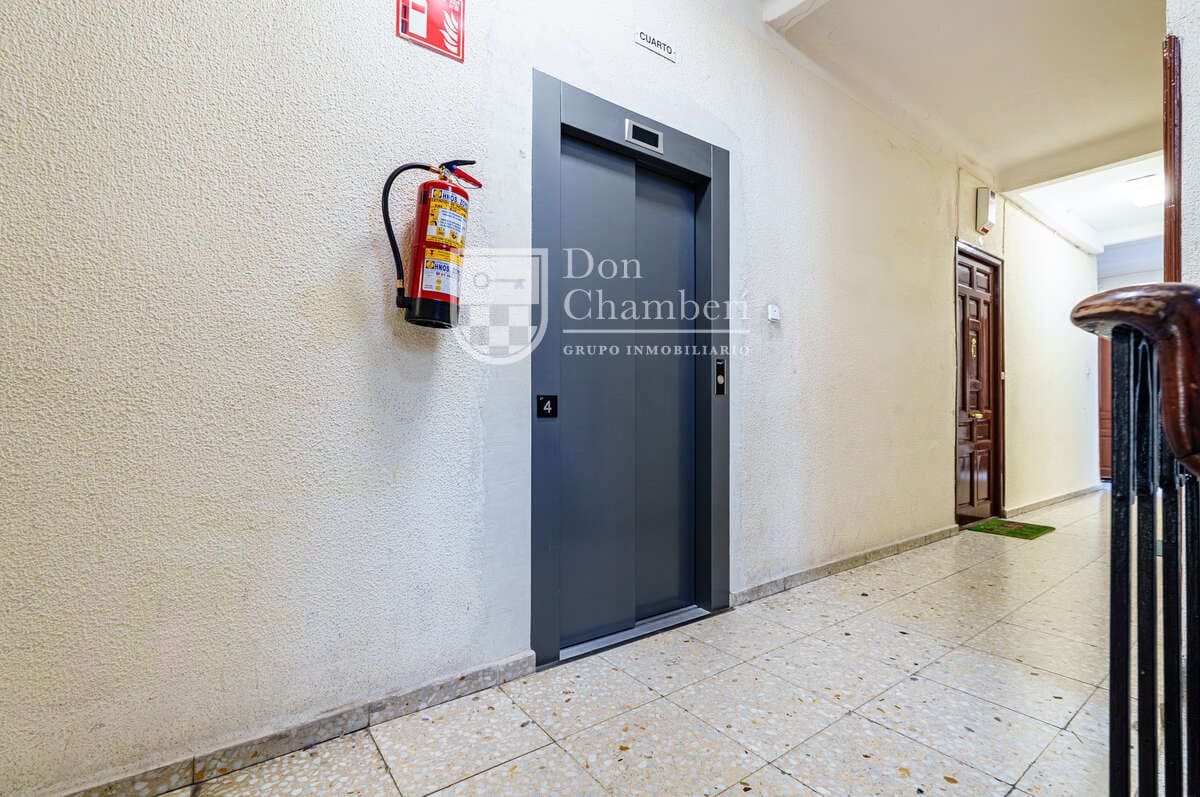 3 slaapkamer Flat te koop in Madrid stad - € 475.000 (Ref: 9813633)