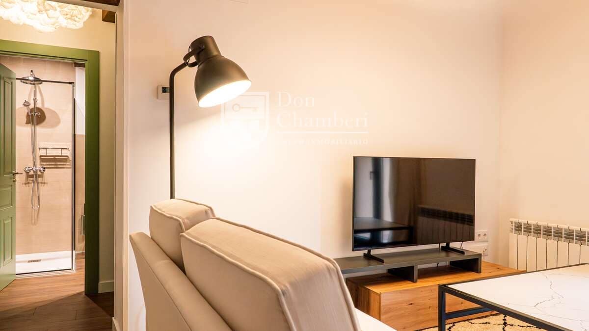 Apartamento de 2 habitaciones en Segovia ciudad en alquiler - 2.600 € (Ref: 9815417)