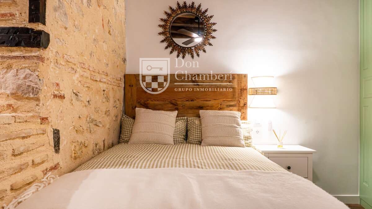Apartamento de 2 habitaciones en Segovia ciudad en alquiler - 2.600 € (Ref: 9815417)
