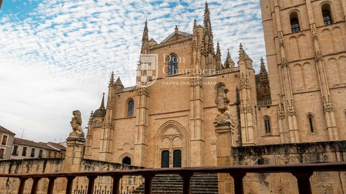 Apartamento de 1 habitación en Segovia ciudad en alquiler - 1.700 € (Ref: 9815418)