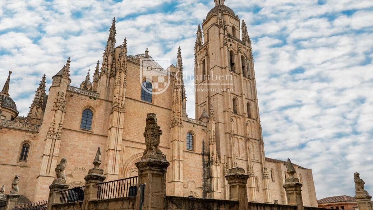 Apartamento de 1 habitación en Segovia ciudad en alquiler - 1.700 € (Ref: 9815418)
