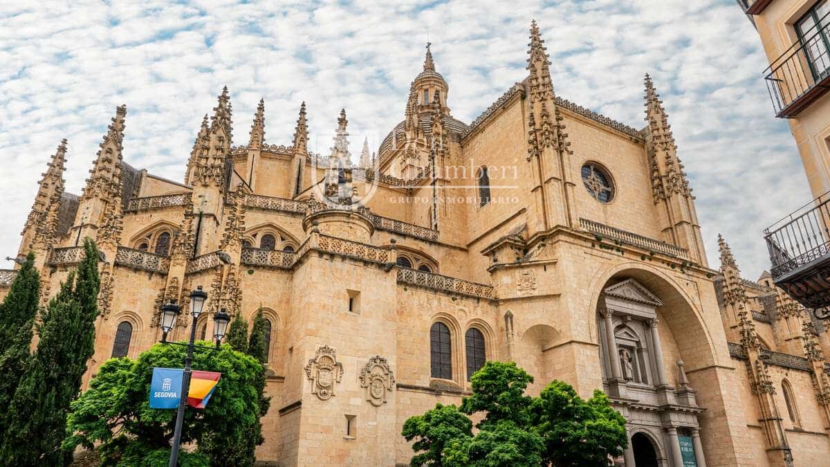 Apartamento de 1 habitación en Segovia ciudad en alquiler - 1.700 € (Ref: 9815418)