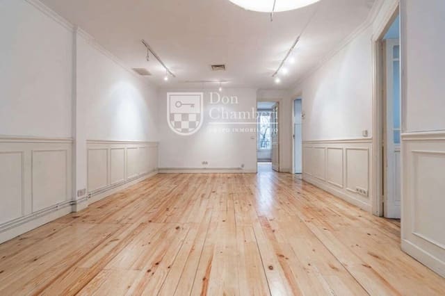 2 bedroom Flat for sale in Chamberí, Madrid city - € 600,000 (Ref: 9816848)