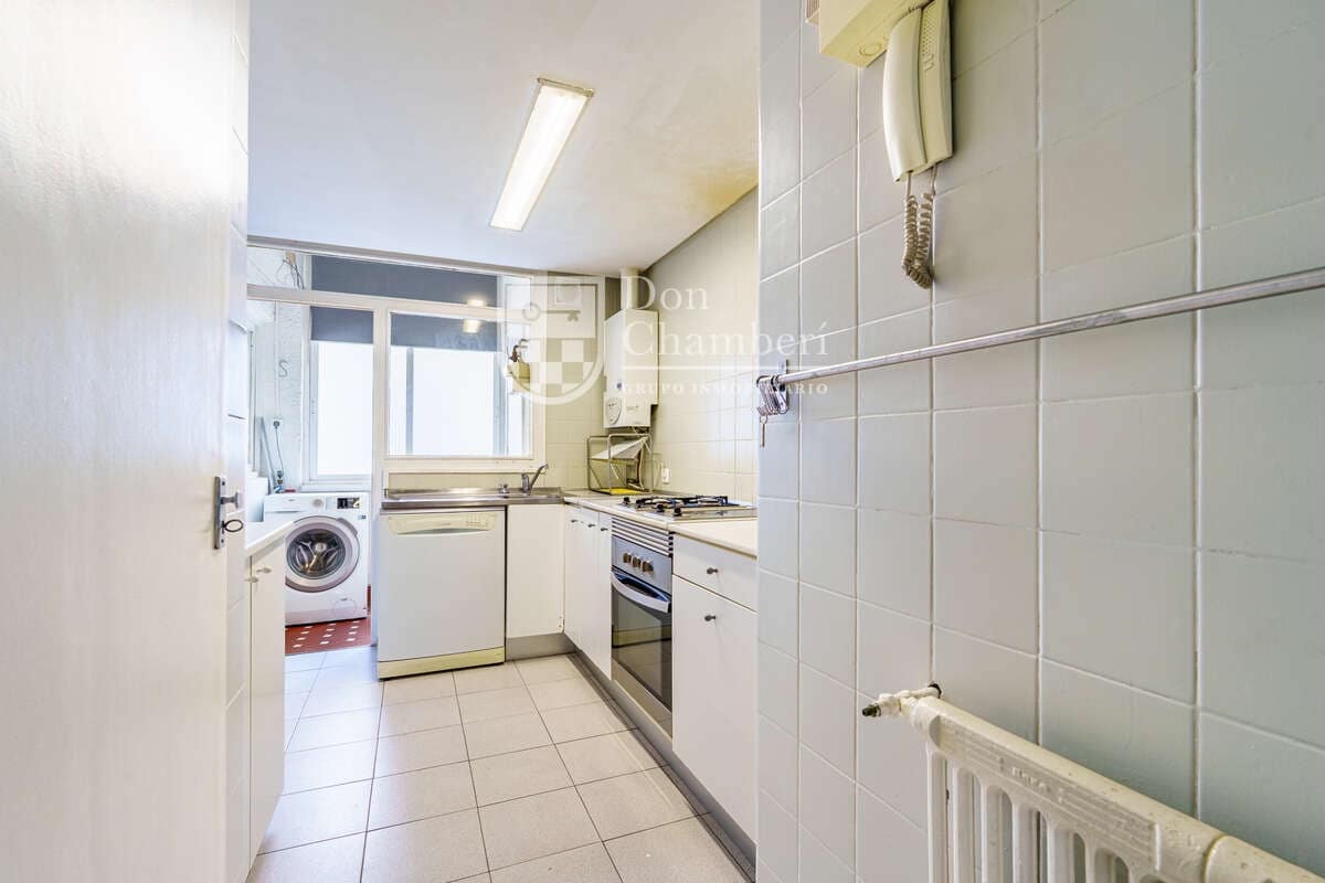 4 soveværelse Lejlighed til leje i Madrid by med swimmingpool - € 1.800 (Ref: 9819784)