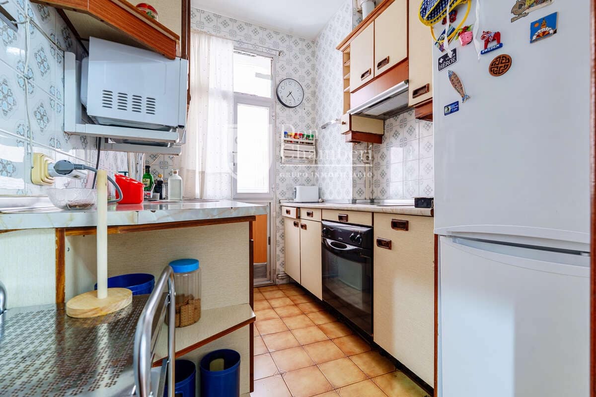 3 soveværelse Lejlighed til salg i Madrid by - € 475.000 (Ref: 9828200)