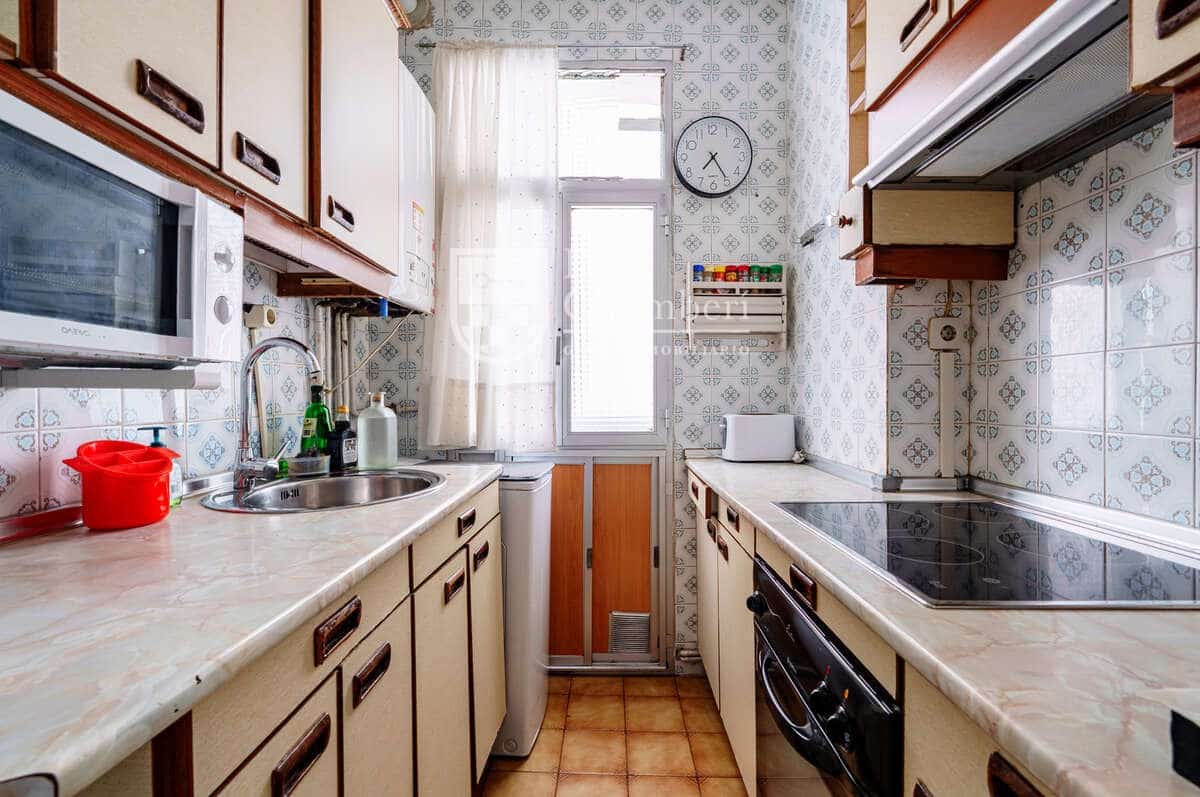 3 soveværelse Lejlighed til salg i Madrid by - € 475.000 (Ref: 9828200)