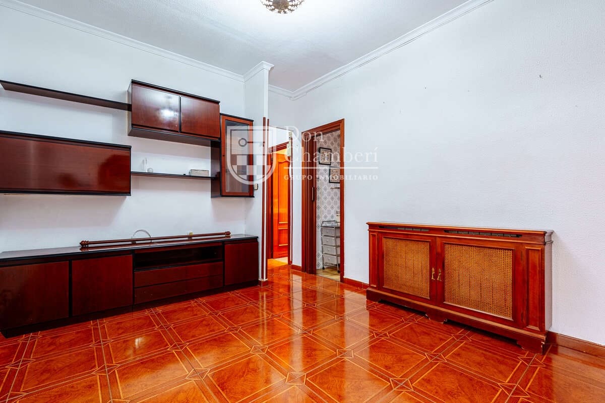 3 soveværelse Lejlighed til salg i Madrid by - € 475.000 (Ref: 9828200)