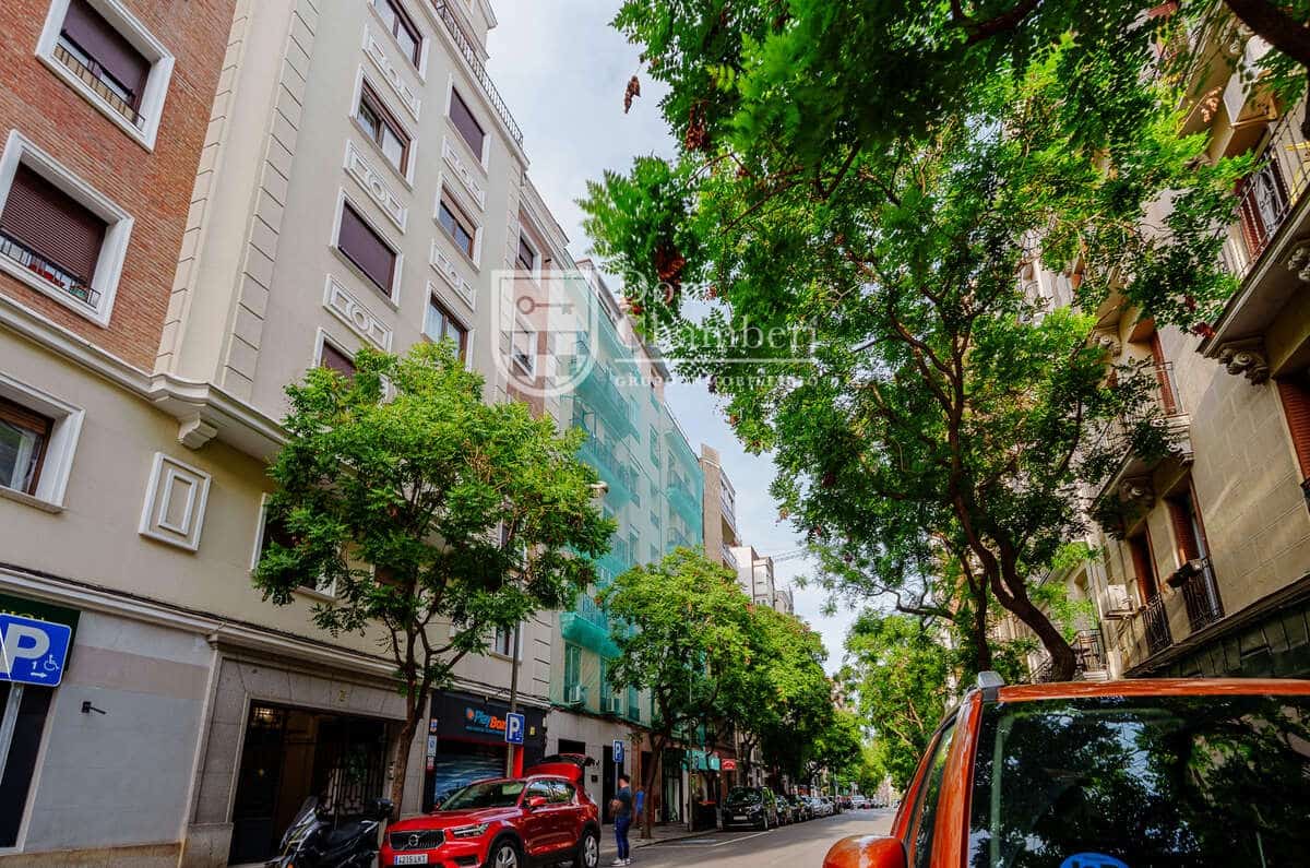 3 soveværelse Lejlighed til salg i Madrid by - € 475.000 (Ref: 9828200)