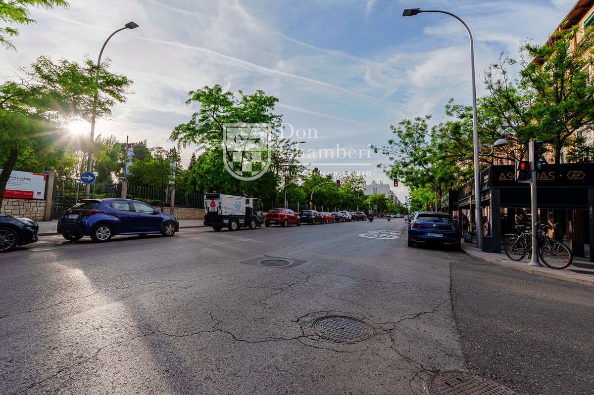 3 soveværelse Lejlighed til salg i Madrid by - € 475.000 (Ref: 9828200)