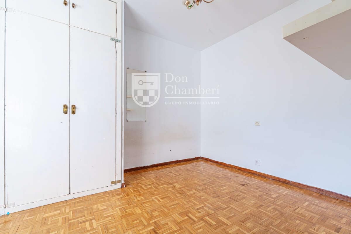 4 soveværelse Lejlighed til salg i Madrid by - € 849.000 (Ref: 9830525)