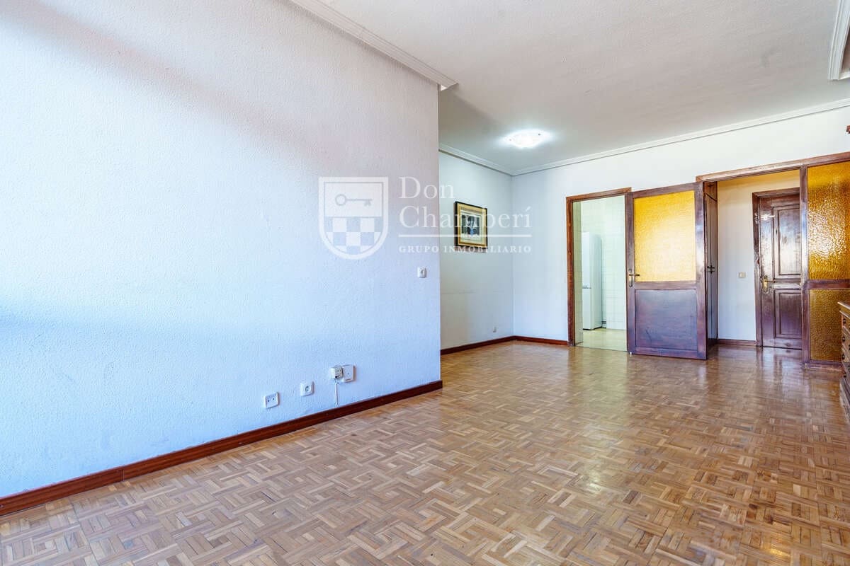 4 soveværelse Lejlighed til salg i Madrid by - € 849.000 (Ref: 9830525)