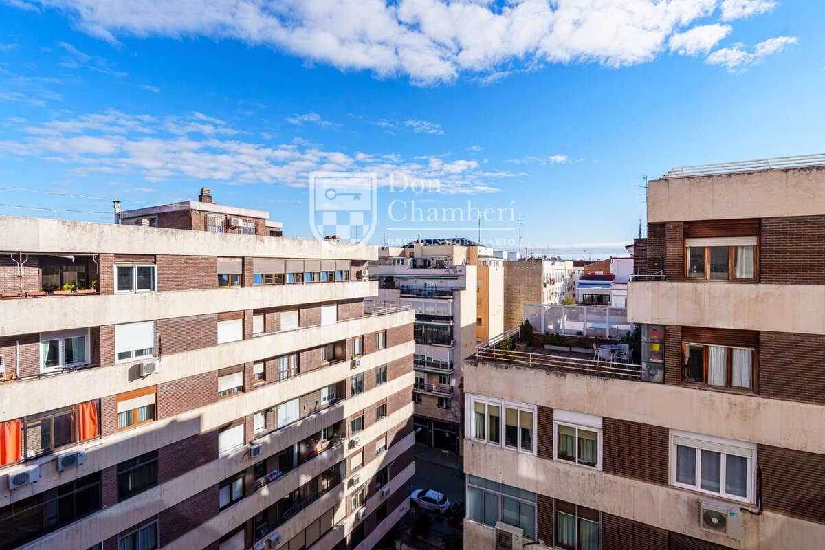 4 soveværelse Lejlighed til salg i Madrid by - € 849.000 (Ref: 9830525)