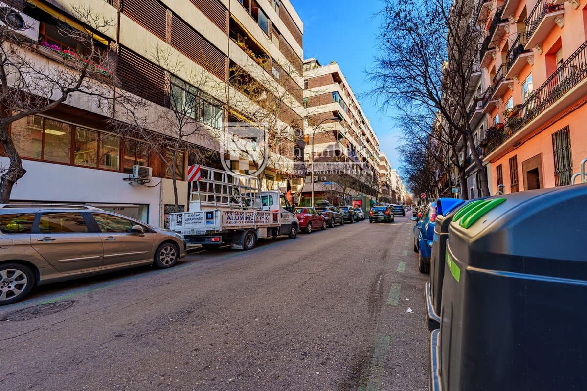 4 soveværelse Lejlighed til salg i Madrid by - € 849.000 (Ref: 9830525)