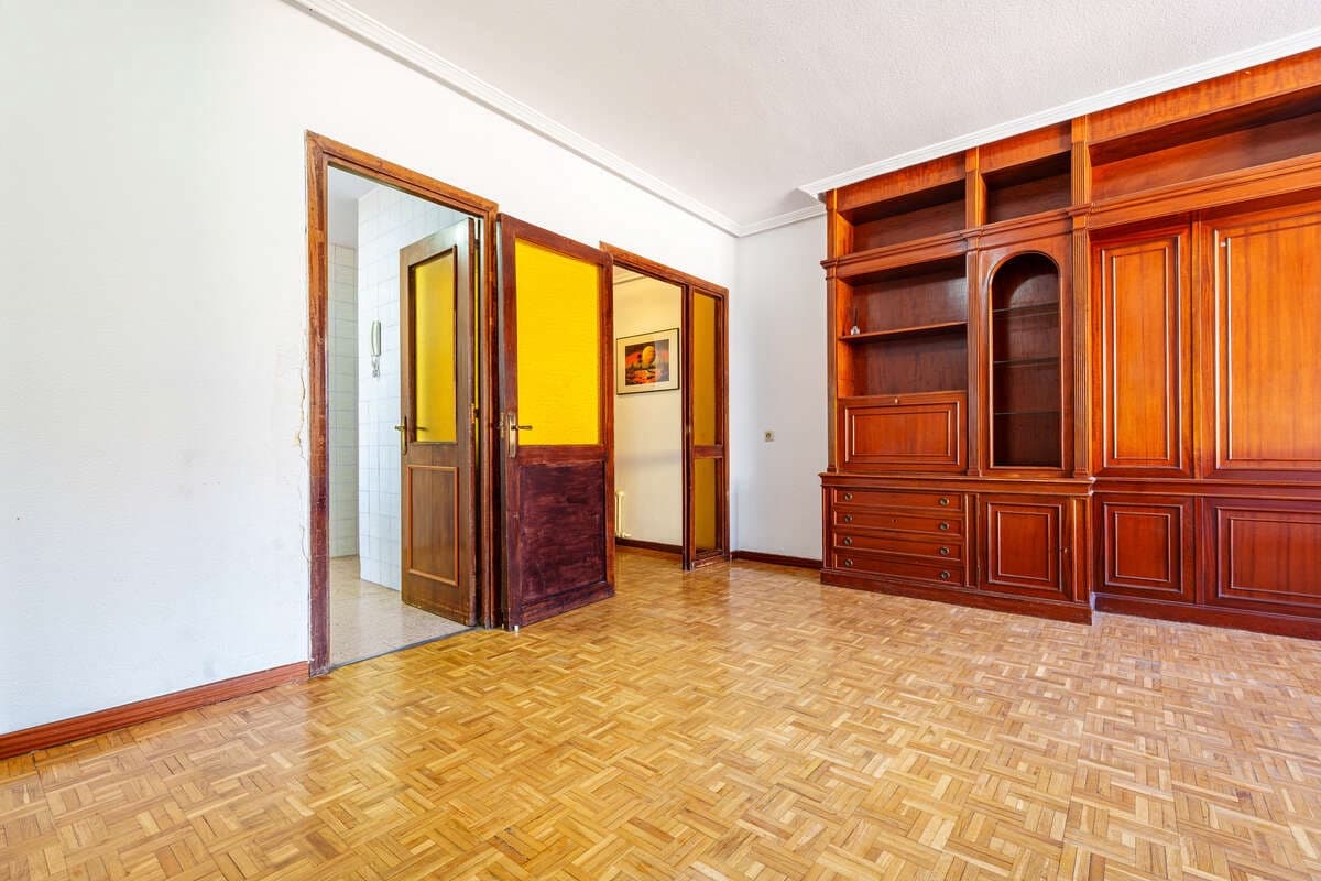 4 bedroom Flat for sale in Madrid city - € 849,000 (Ref: 9830525)