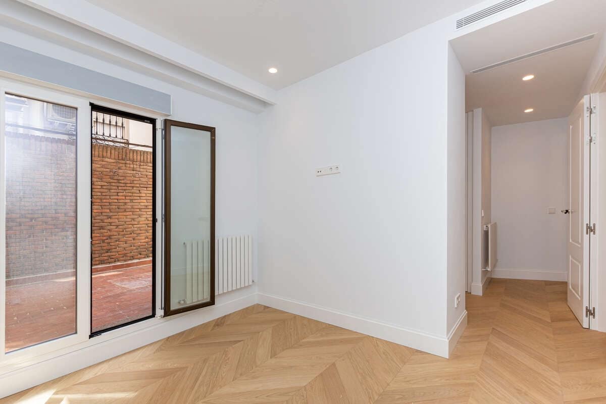 3 bedroom Flat for sale in Madrid city with garage - € 2,700,000 (Ref: 9875595)