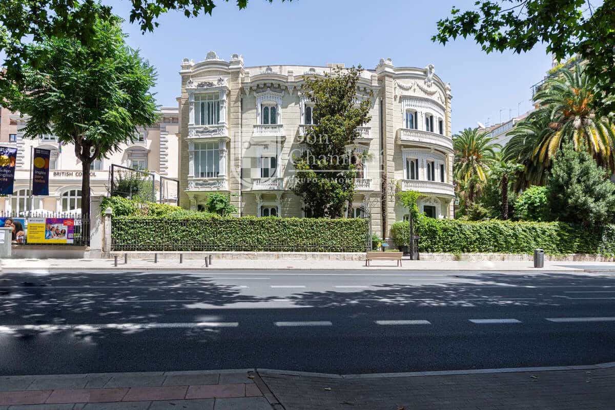 Piso de 1 habitación en Madrid ciudad en alquiler con garaje - 1.650 € (Ref: 9932703)