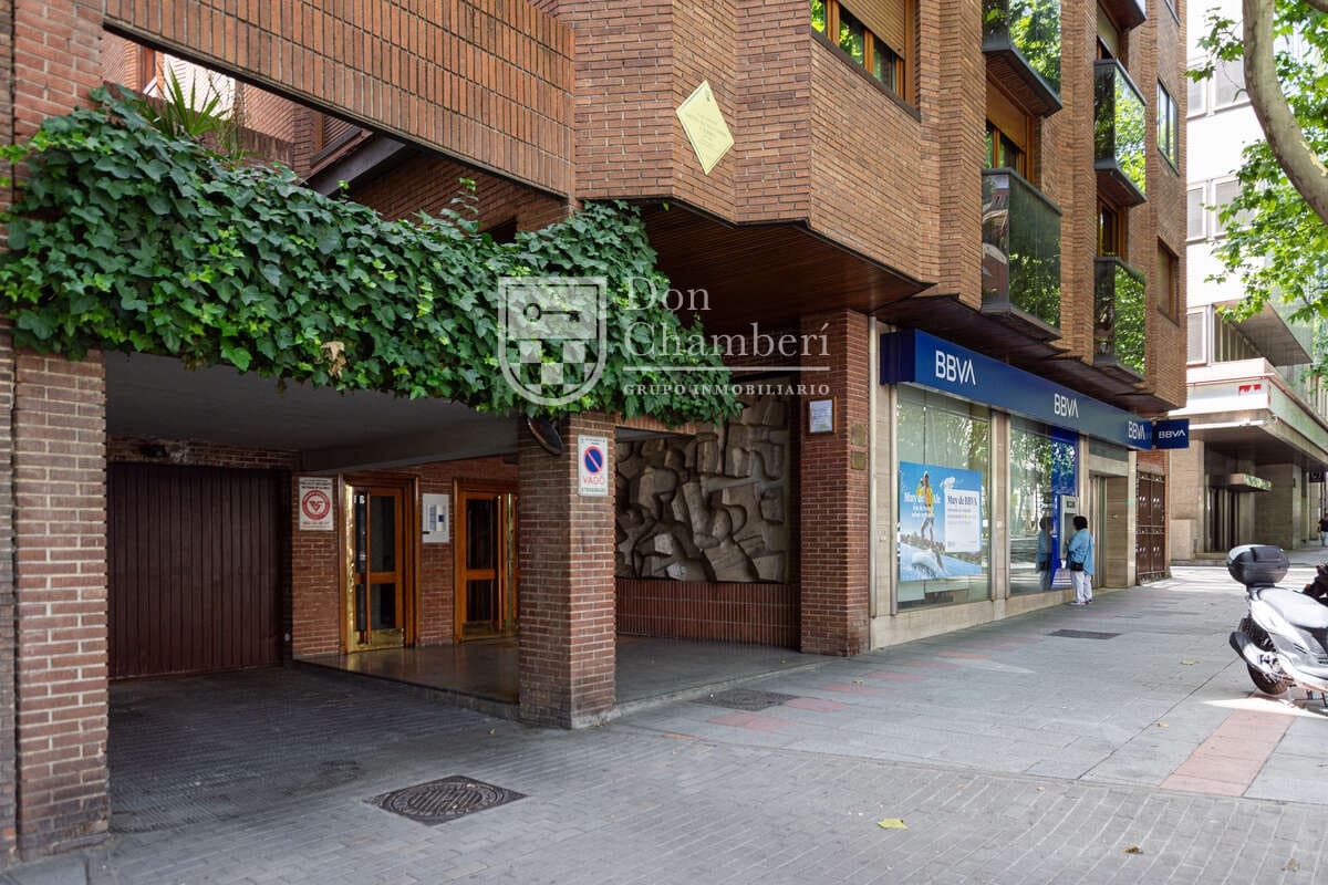 Piso de 1 habitación en Madrid ciudad en alquiler con garaje - 1.650 € (Ref: 9932703)