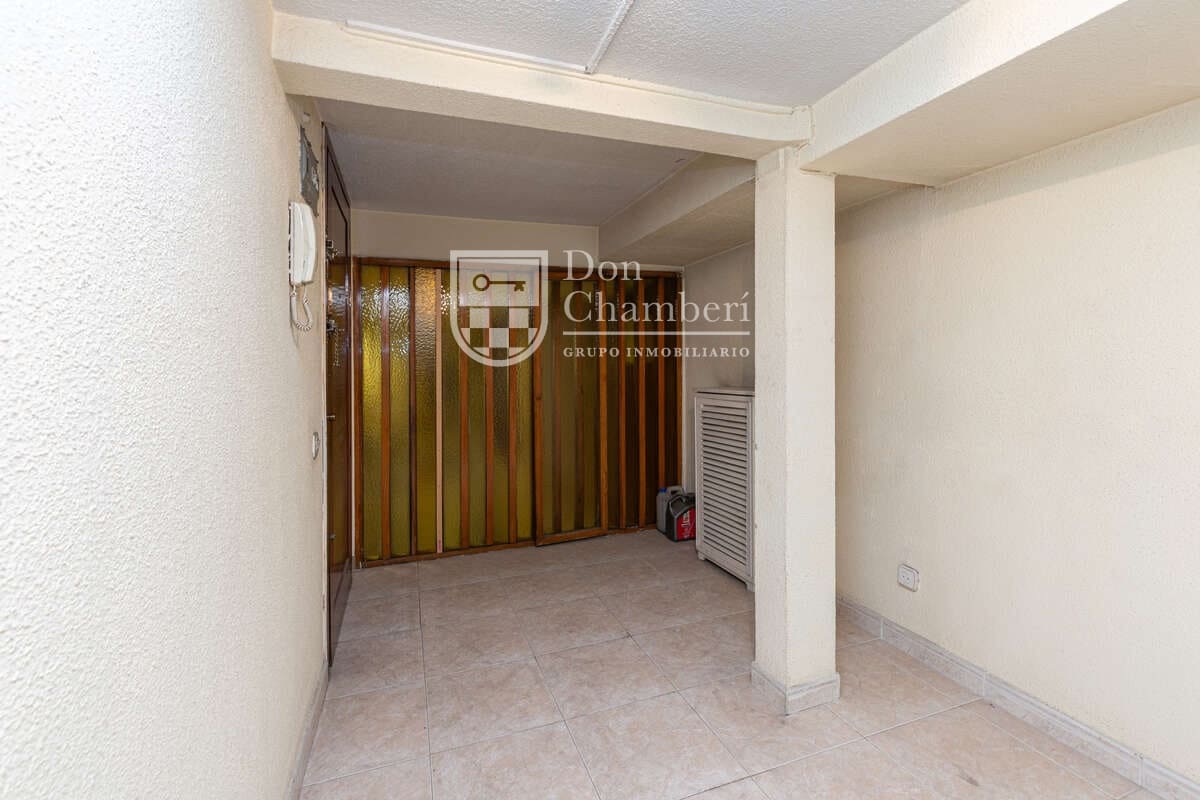 Office for sale in Madrid city - € 195,000 (Ref: 9937445)