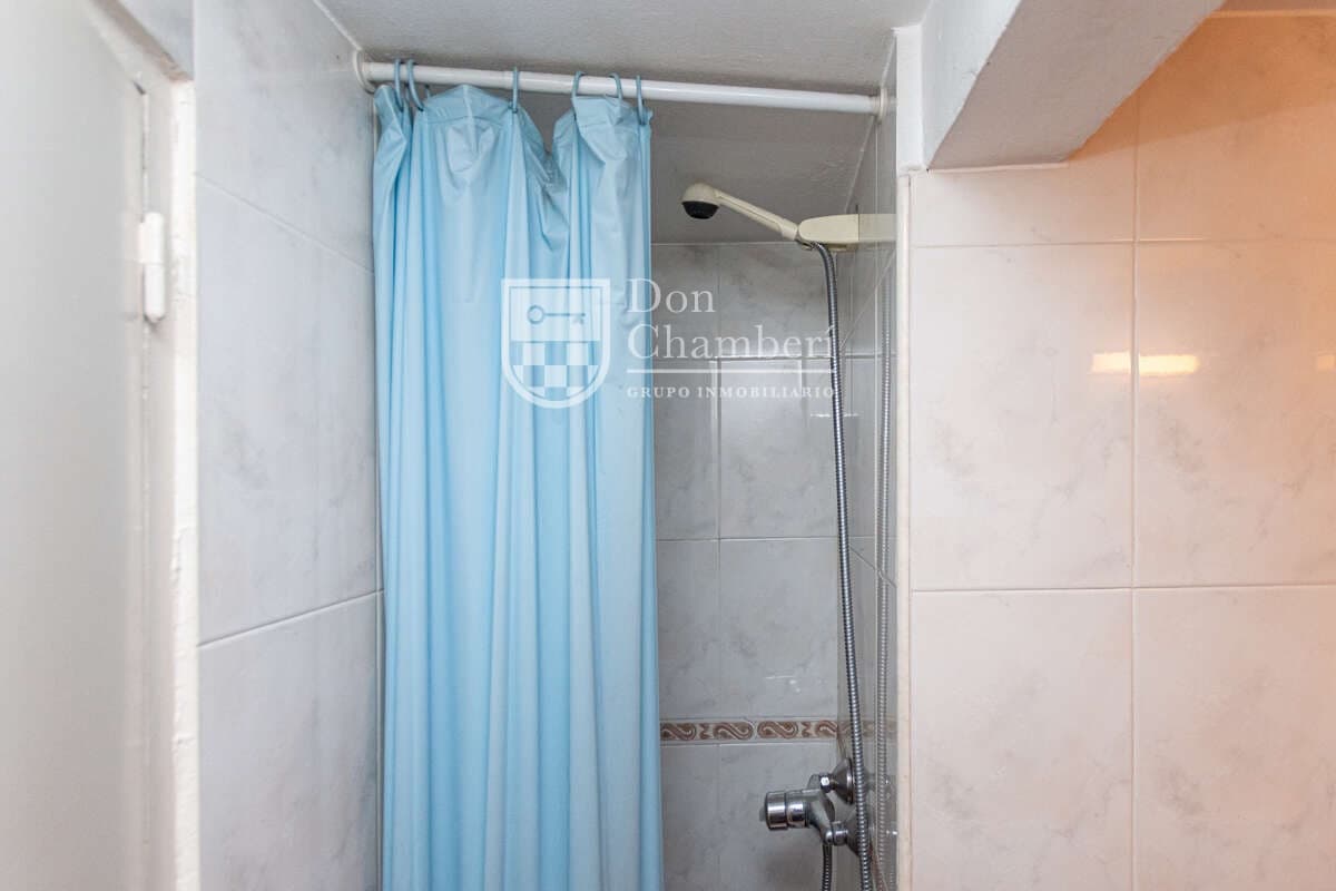 Office for sale in Madrid city - € 195,000 (Ref: 9937445)