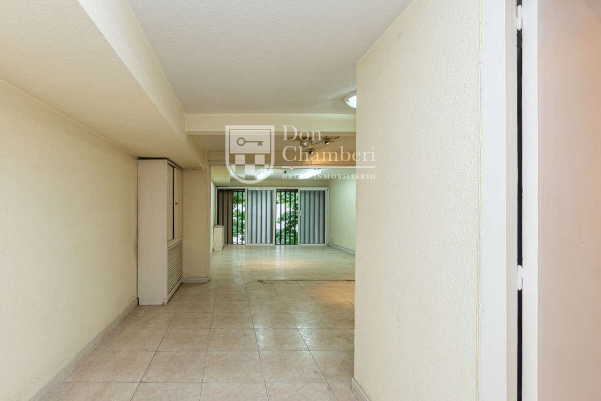 Office for sale in Madrid city - € 195,000 (Ref: 9937445)