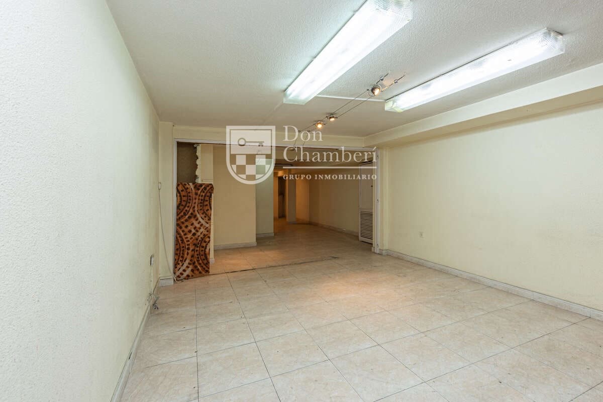 Office for sale in Madrid city - € 195,000 (Ref: 9937445)