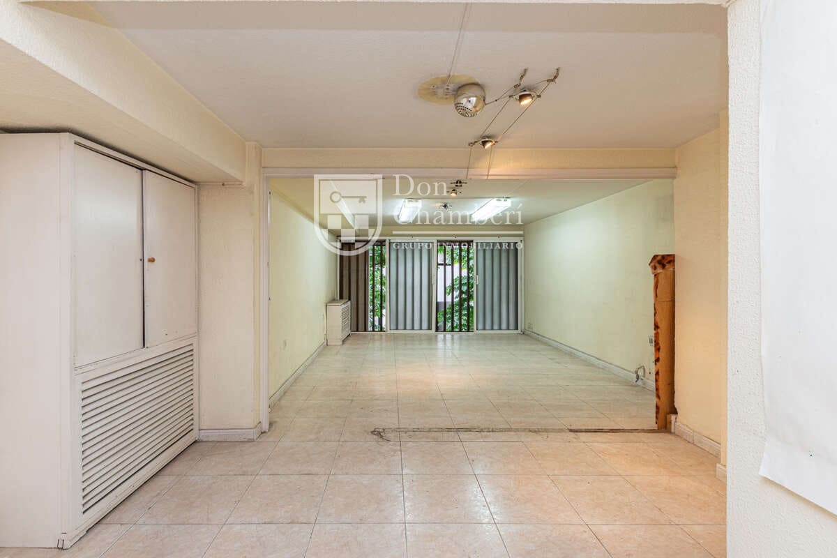 Office for sale in Madrid city - € 195,000 (Ref: 9937445)