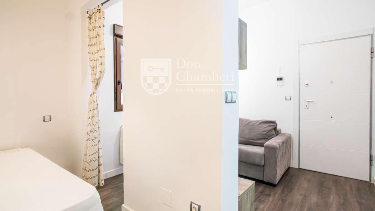 1 quarto Apartamento para arrendar em Madrid cidade - 900 € (Ref: 9966035)