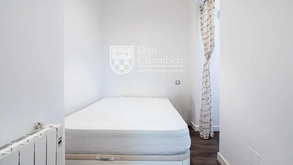 1 quarto Apartamento para arrendar em Madrid cidade - 900 € (Ref: 9966035)