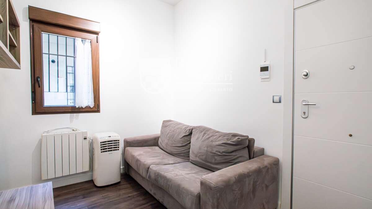 1 quarto Apartamento para arrendar em Madrid cidade - 900 € (Ref: 9966035)