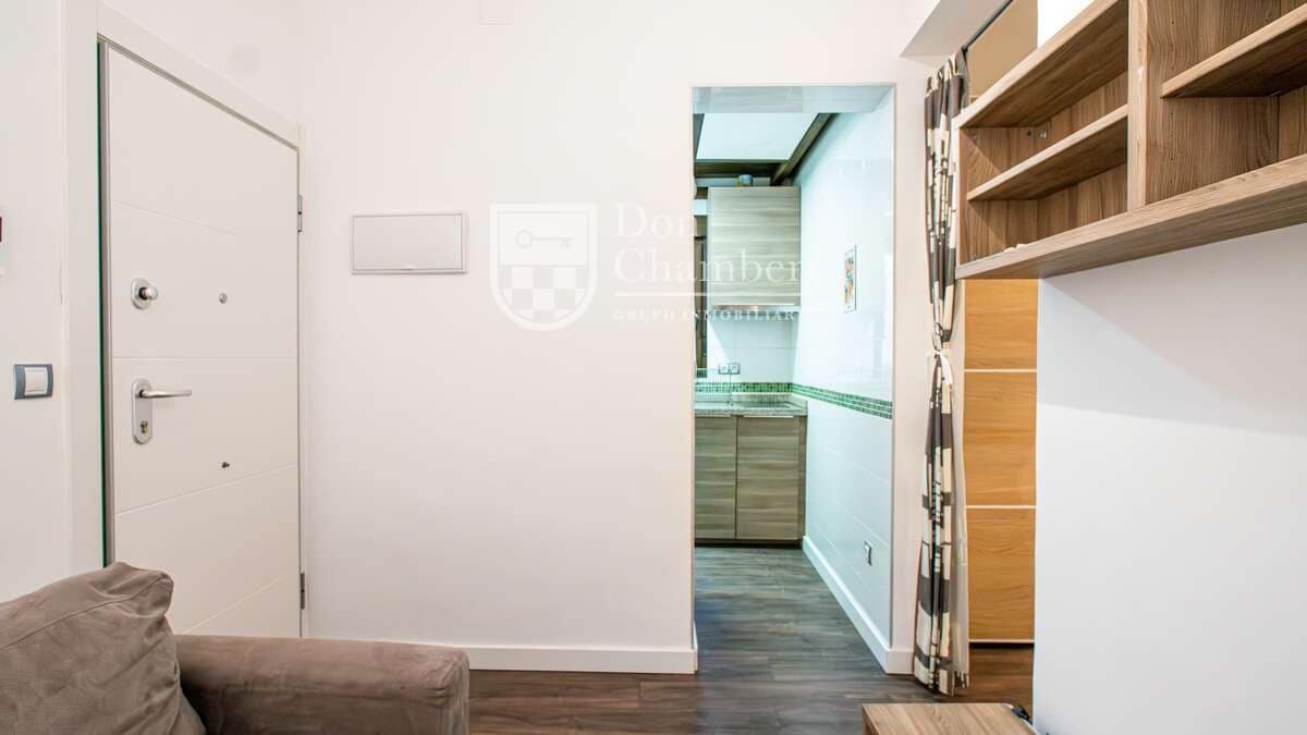 1 quarto Apartamento para arrendar em Madrid cidade - 900 € (Ref: 9966035)