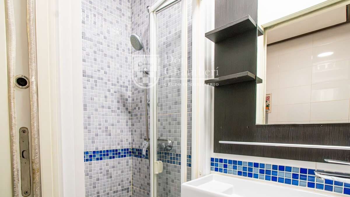 1 quarto Apartamento para arrendar em Madrid cidade - 900 € (Ref: 9966035)