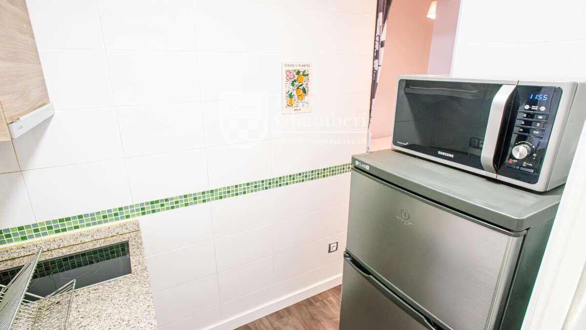 1 quarto Apartamento para arrendar em Madrid cidade - 900 € (Ref: 9966035)
