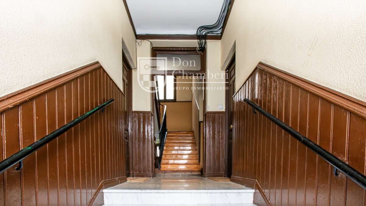 1 quarto Apartamento para arrendar em Madrid cidade - 900 € (Ref: 9966035)