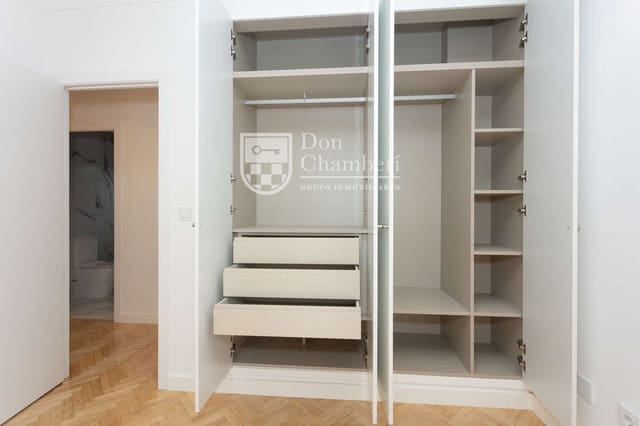 2 quarto Apartamento para arrendar em Chamberí, Madrid cidade com garagem - 2 400 € (Ref: 9966036)