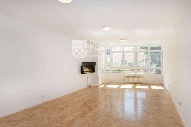 2 quarto Apartamento para arrendar em Chamberí, Madrid cidade com garagem - 2 400 € (Ref: 9966036)