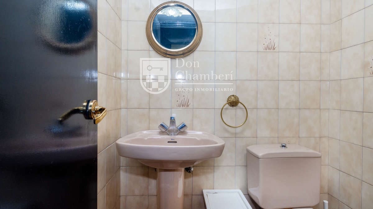 2 bedroom Semi-detached Villa for rent in Madrid city - € 1,800 (Ref: 9974570)