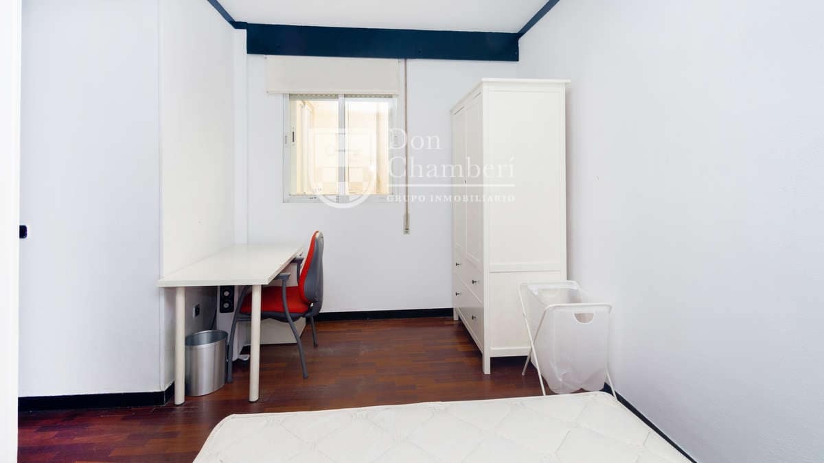 2 bedroom Semi-detached Villa for rent in Madrid city - € 1,800 (Ref: 9974570)