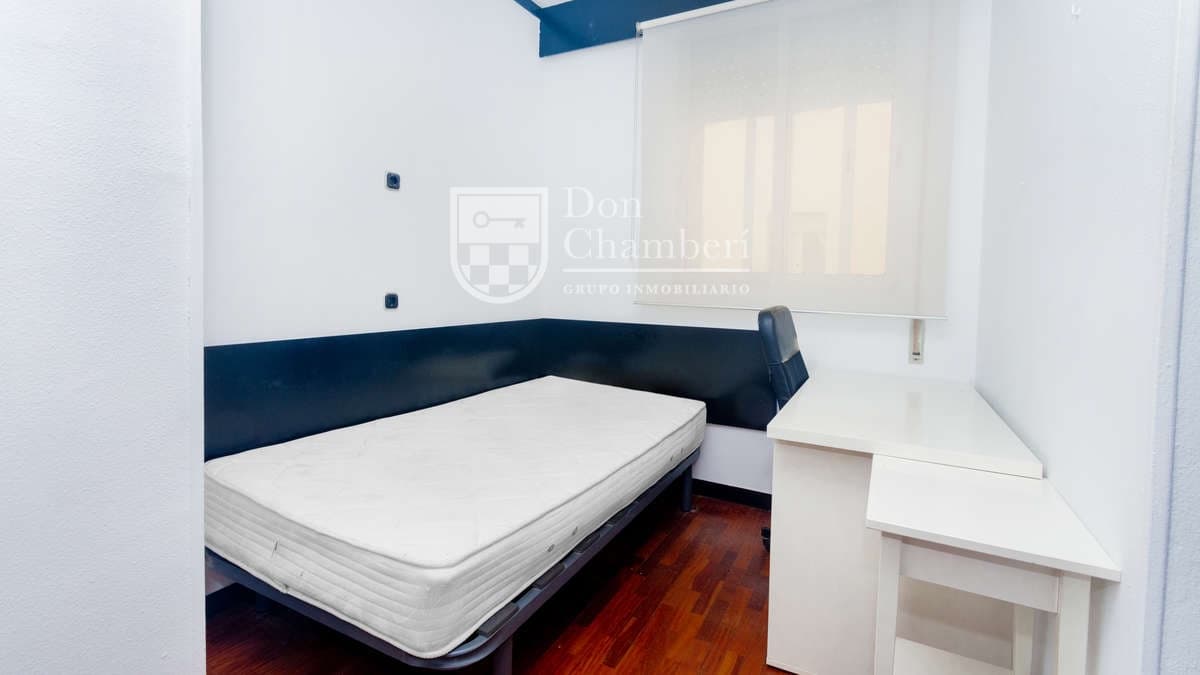 2 bedroom Semi-detached Villa for rent in Madrid city - € 1,800 (Ref: 9974570)