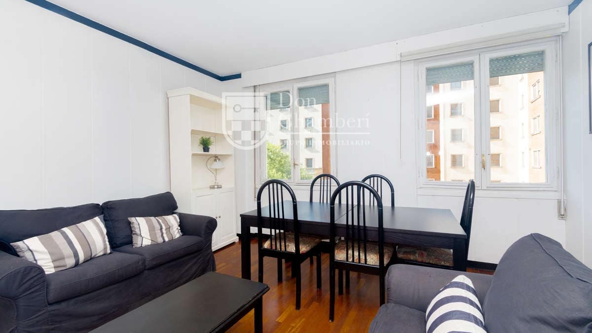 2 bedroom Semi-detached Villa for rent in Madrid city - € 1,800 (Ref: 9974570)