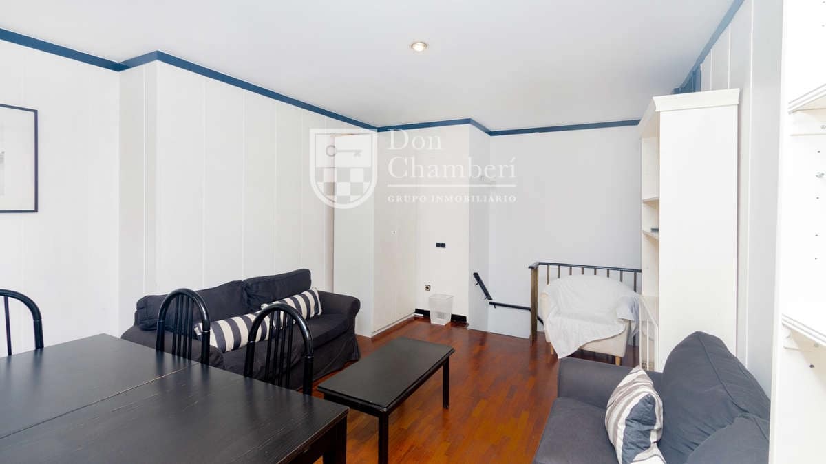 2 bedroom Semi-detached Villa for rent in Madrid city - € 1,800 (Ref: 9974570)