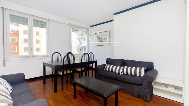 2 soveværelse Semi-Rækkehus til leje i Chamberí, Madrid by - € 1.800 (Ref: 9974570)