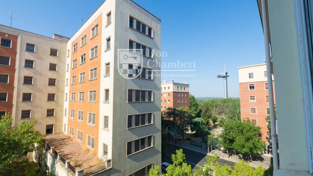 2 bedroom Semi-detached Villa for rent in Madrid city - € 1,800 (Ref: 9974570)
