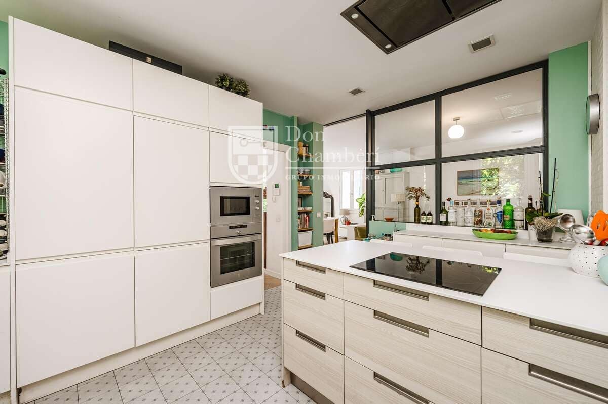 6 chambre Villa/Maison à vendre à Madrid ville avec garage - 2 590 000 € (Ref: 9976714)
